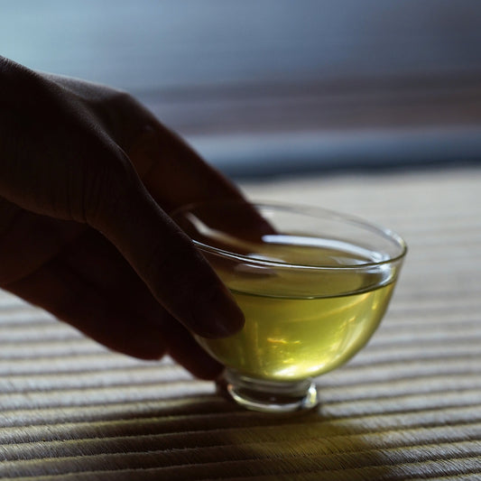 茶摘みの季節、香り広がる新茶のご案内🍃