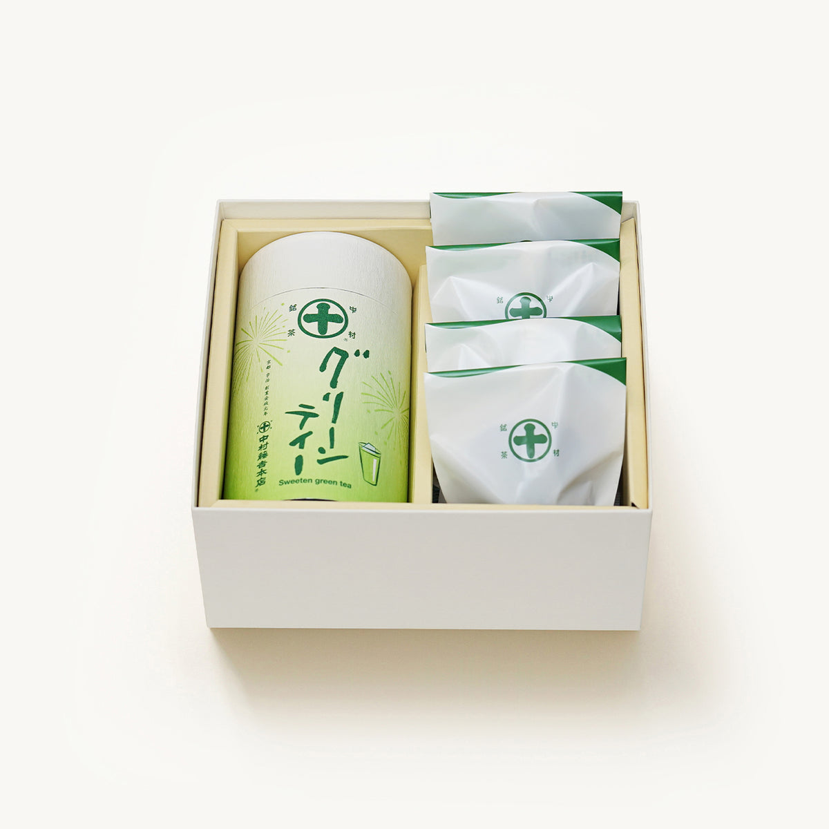 京都 宇治 中村藤吉本店のマルトベイク（フィナンシェ）、抹茶４個と、グリーンティー缶の詰め合わせギフト。