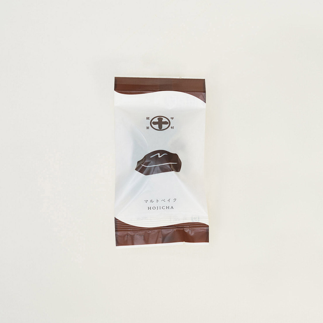 京都 宇治 中村藤吉本店 のマルトベイク［抹茶］。アーモンドプードルとバターのコク、ほうじ茶の香ばしい風味を引き立てたフィナンシェ。