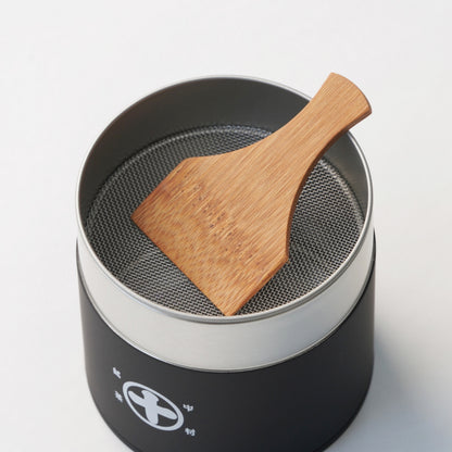 まると抹茶篩缶