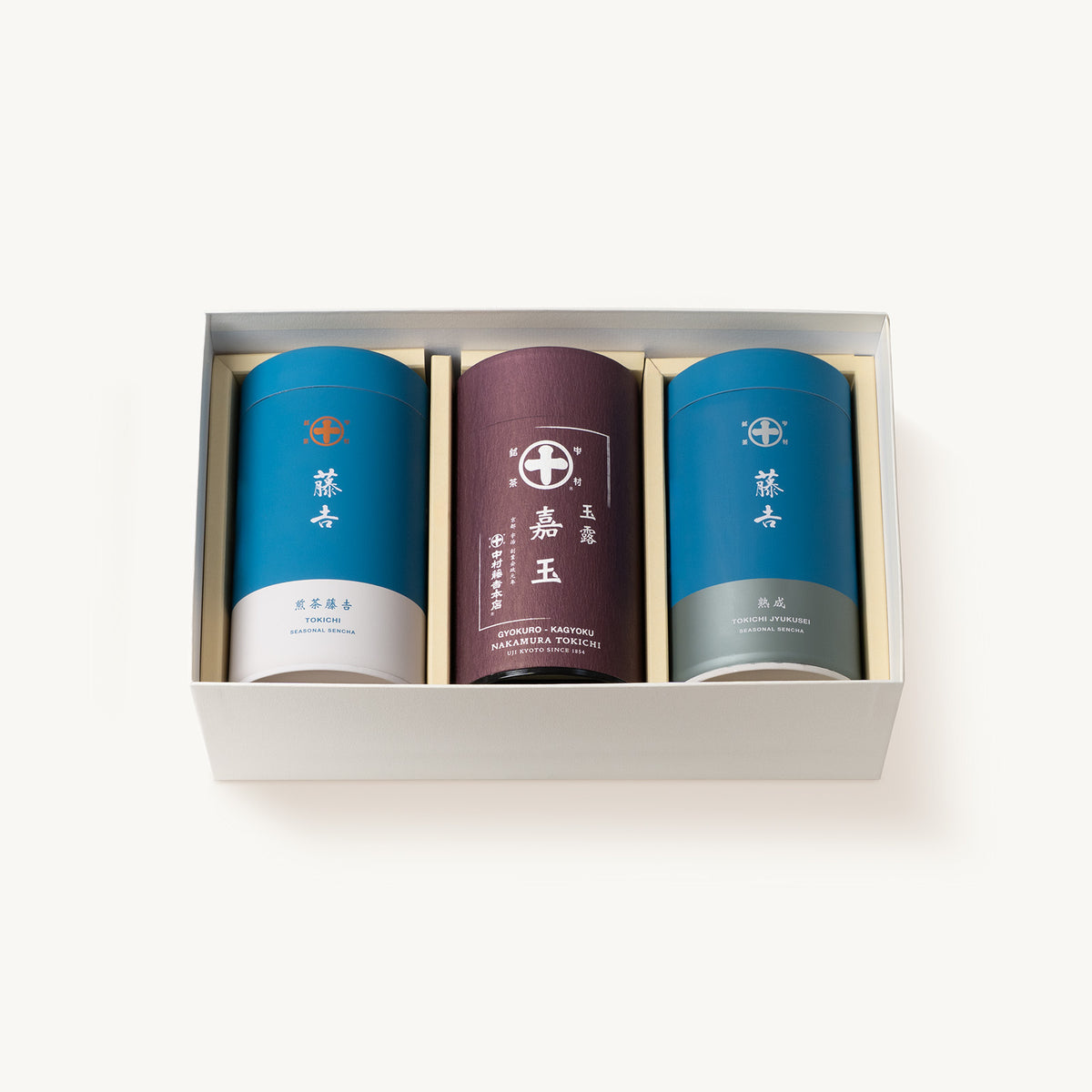 京都 宇治 中村藤吉本店の煎茶らしい深いコクを楽しめる『煎茶藤吉』と、清涼感を残したまろやかな味わいの『煎茶熟成』、玉露らしい覆い香・味に重さを感じる『 嘉玉 』との詰合せ
